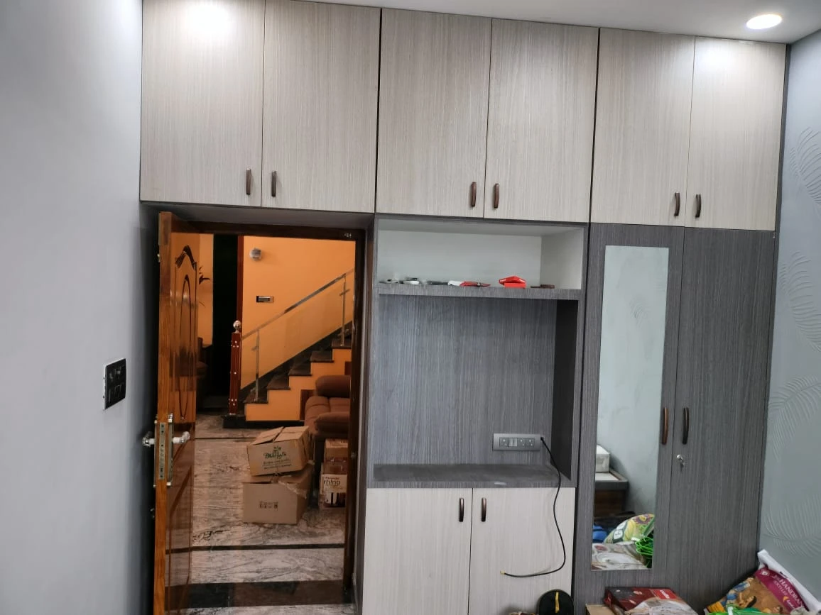 Bedroom Wardrobe Unit Design